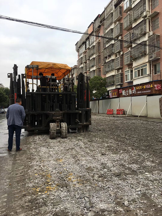 水泥路面多錘頭破碎機 水泥路面多錘頭破碎機