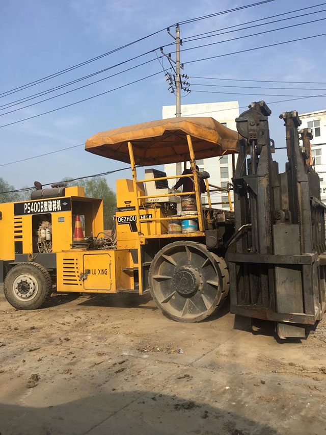 水泥路面多錘頭破碎機(jī) 水泥路面多錘頭破碎機(jī)